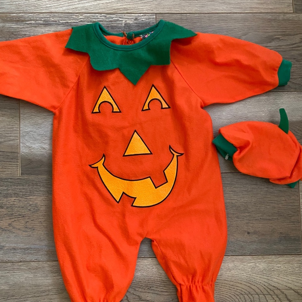 Pumpkin outfit